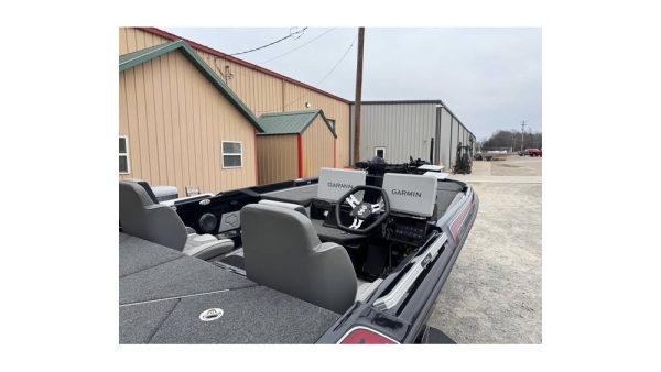 IMG_8488 2025 Bass Cat Boats Lynx STS