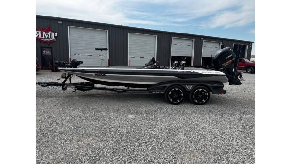 IMG_9399 2020 Skeeter FXR21 Limited