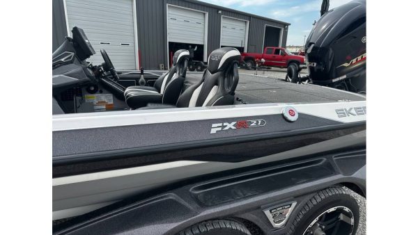 IMG_9400 2020 Skeeter FXR21 Limited